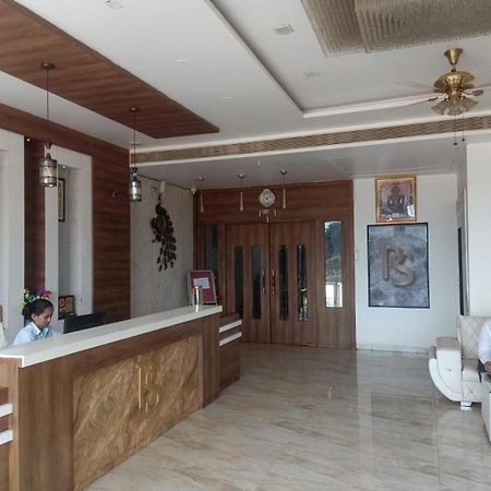 ホテル Ps Residency Shivpurī エクステリア 写真