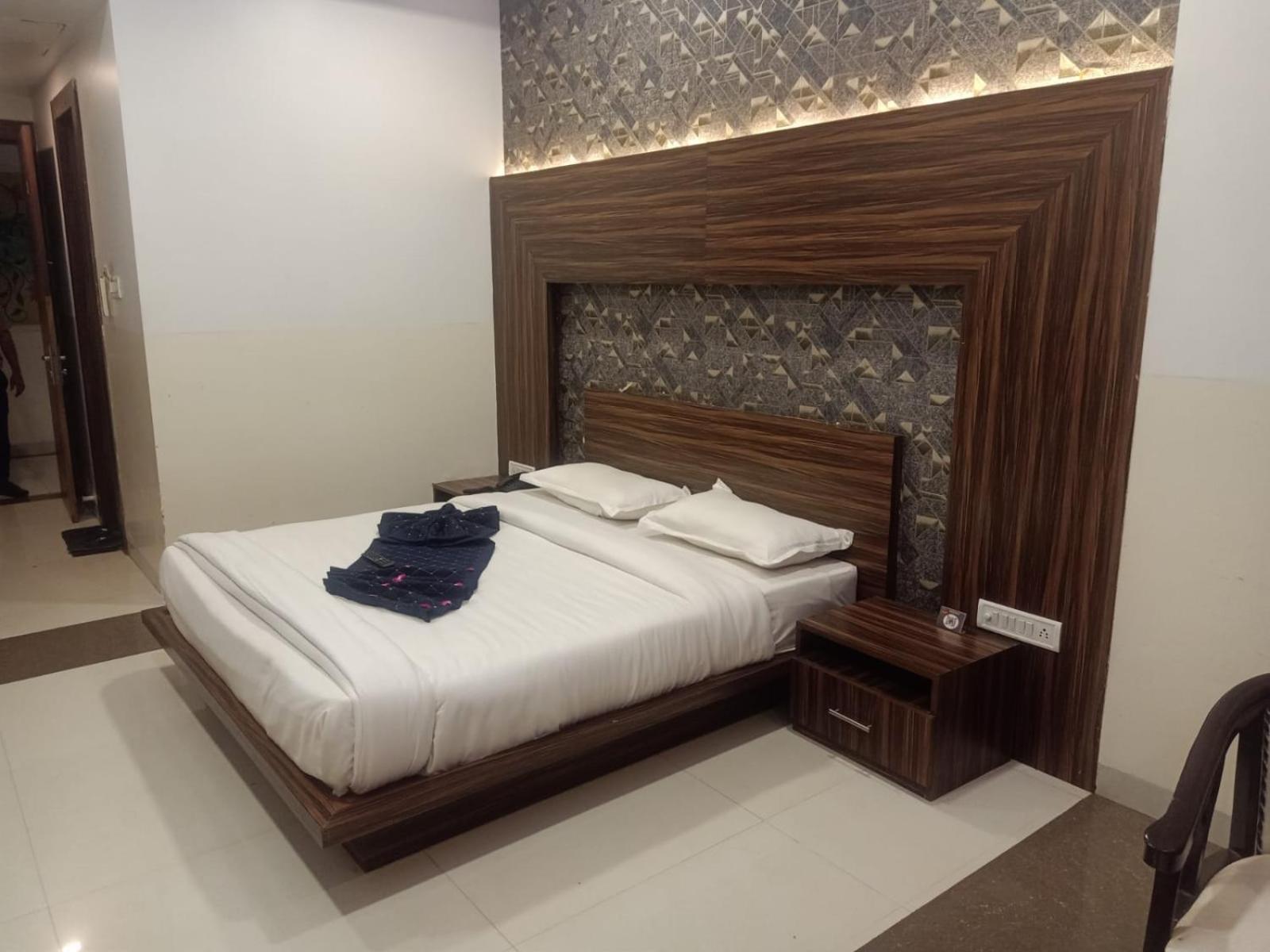 ホテル Ps Residency Shivpurī エクステリア 写真