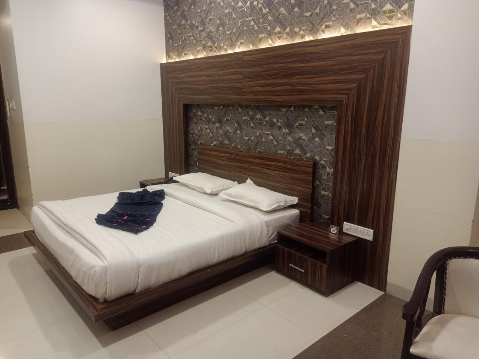 ホテル Ps Residency Shivpurī エクステリア 写真